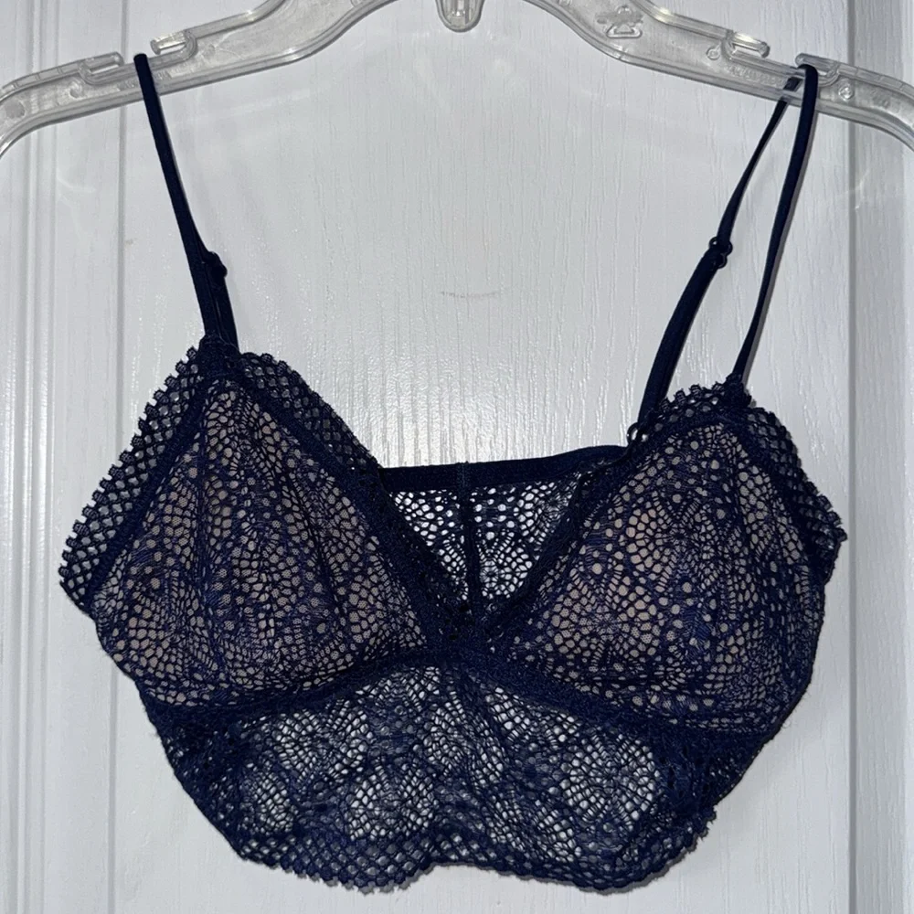 Victoria’s Secret Blue Lace Bralette Size S